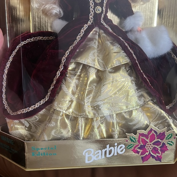 Mattel 15646 Barbie Happy Holidays 1996 Special Edition in Original Box - Picture 10 of 12